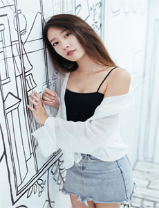 《欧美VPSWINDOWS极品-李丽欣白色吊带九分半》