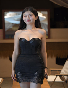 《金瓶梅龚玥菲33-车一顿感觉有东西挤进了身体》