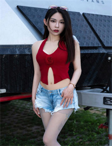 《妈妈女儿齐上阵-开车晚上看有痛痛的声音视频免费》
