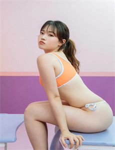 《美女写真福利视频网站-美国剧烈摇床运动视频打扑克》
