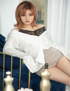 《国产下药迷倒白嫩丰满美女BD-人美b嫩》